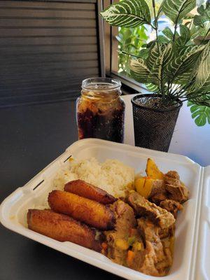 Beef Stew w/ white Rice and Sweet Plantains