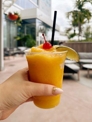 Non-alcoholic mango daiquiri