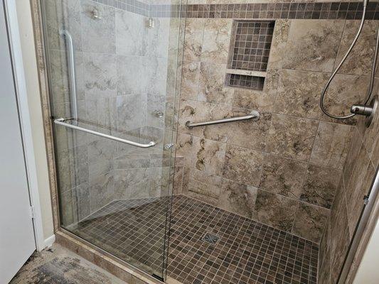 Hall bathroom Shower