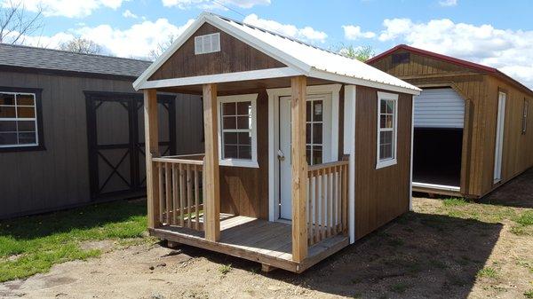 8'x12' Cabin- Polyurethane Stain