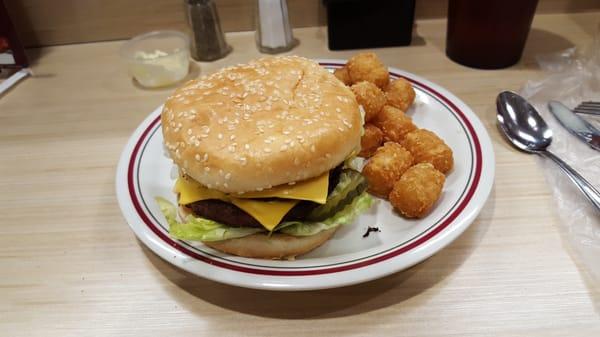 Triple Huddle Burger with tots