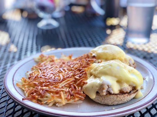 Eggs Benedict with crab meat-- Super Delicious!!!