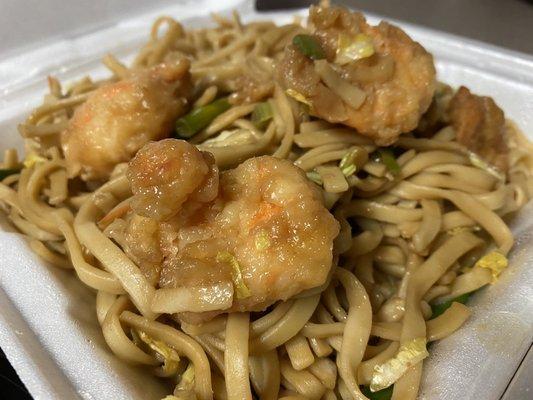 Massive shrimp on the lo mein