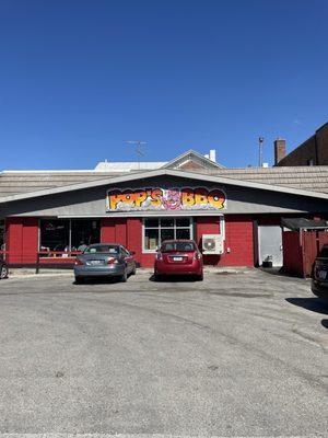 Front of the restaurant. Plenty of parking spots in the lot and street parking close by