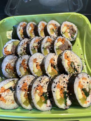 Bulgogi kimbap and chicken and mayo kimbap