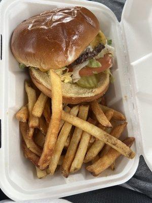 Cheeseburger & fries