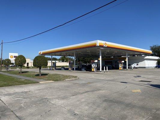 Shell gas station, with the restaurant inside