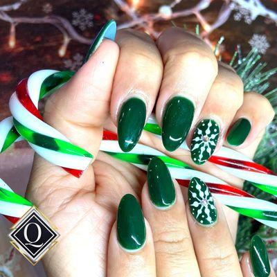 Christmas nails Q Nails Spa