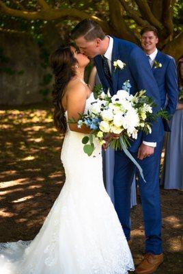 Bride and groom...we were so busy that we forgot to take a moment to take a picture with our djs.