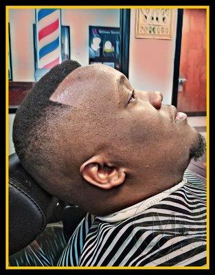 Merriweather & Co. The Best Barbershop In Dallas!!!

7751 Bonnie View Rd, Dallas, TX 75241
(214) 875-7685

https://g.co/kgs/iuHNGh