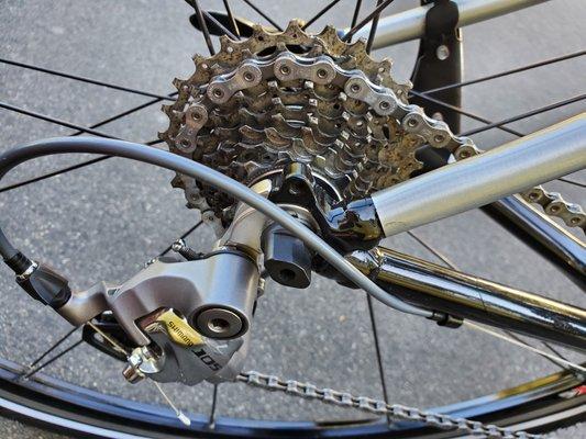 Derek  did an excellent job installing my Shimano HG-93 chain.