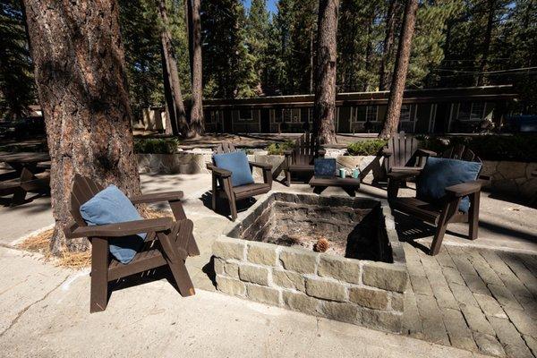 WE have a guest fire pit for you to enjoy on those chili nights, plenty of outdoor space for guest Barbecue and enjoying the tall pine trees