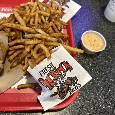 Bronco's Fries with Bronco Sauce