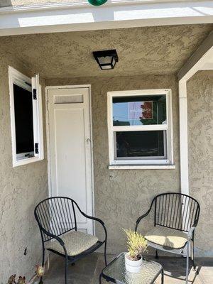 Garage and kitchen windows, obscure satin.