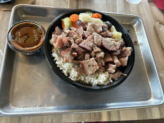 Tri tip rice bowl with veggies