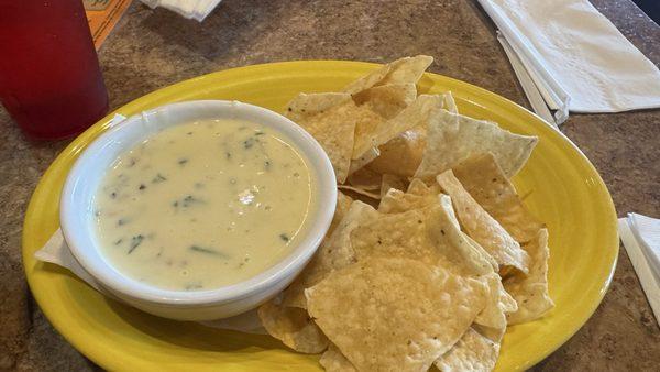 White spinach queso