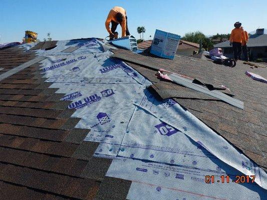 Owens Corning 30 Year with synthetic underlayment.