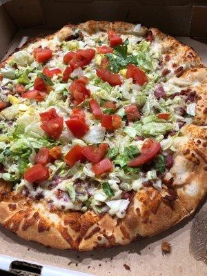 BLT pizza