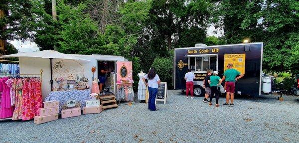 Food truck and many vendors