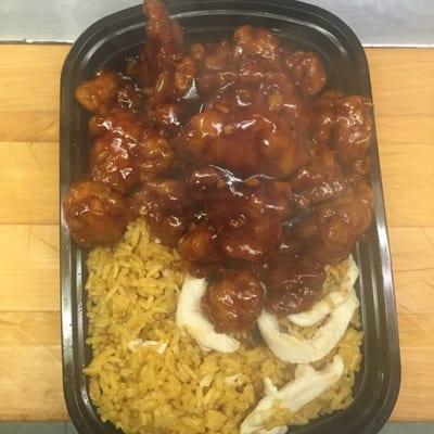 General Tso's chicken combination plates with chicken fried rice no veg.