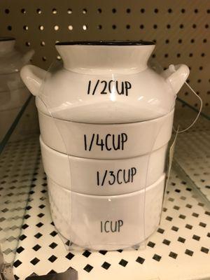 Cute measuring cups for farm style.