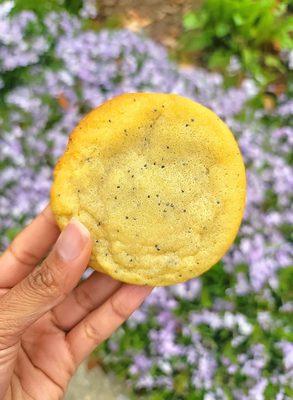 Captain Cookie & the Milkman's Lemon Poppyseed Cookie