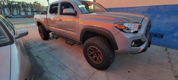 New rims and tire installed on the truck.