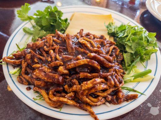 jing lian rou si (Beijing sauce shredded beef)