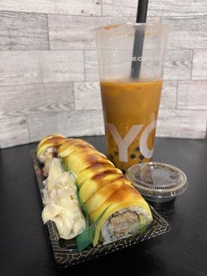 Hawaii Roll and Thai bubble tea with boba and jelly. Delish!