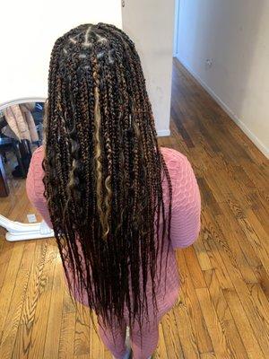 Small Bohemian Knotless Braids