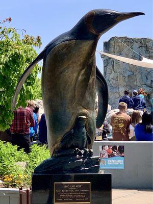 King and Heir. Sculptor Kent Ullberg 9-6-1997 In memory of Roger Tory Peterson, Artist and Naturalist