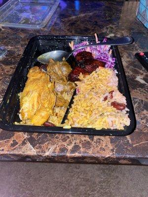 Curry chicken with coleslaw and coleslaw and plantains. Chickens also boneless.