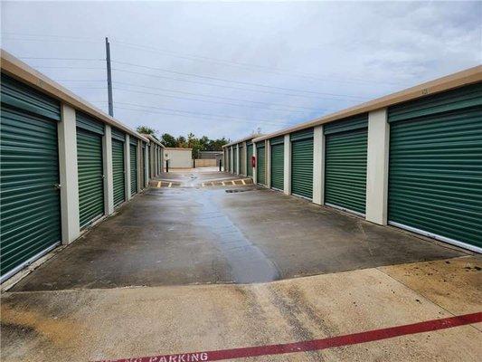 Exterior Units - Extra Space Storage at 981 N Red Bud Ln, Round Rock, TX 78665