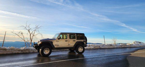 Installed lift, suspension, and 35" tires