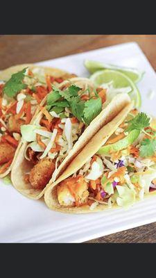 Fish tacos with cabbage and pico de gallo