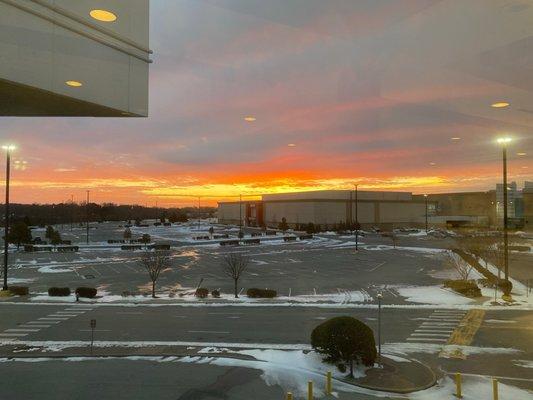 Sunrise over four seasons mall