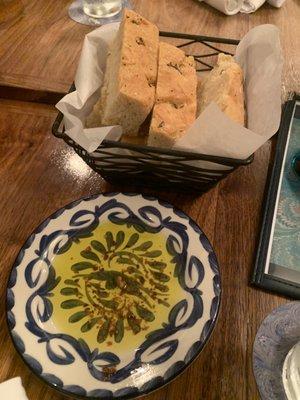 Focaccia bread & olive oil