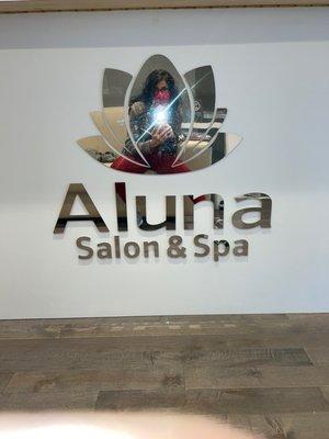 Aluna salon is the home of my Fave hairstylist, Tiffani!