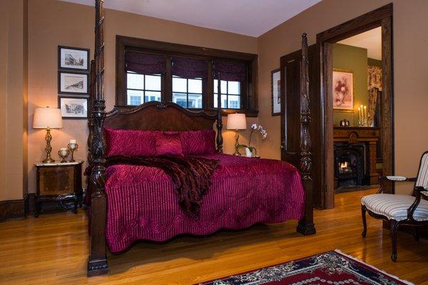 Penfield Suite is the most spacious two-room suite with a magnificently carved four-poster king bed. .The private parlor has a fireplace.