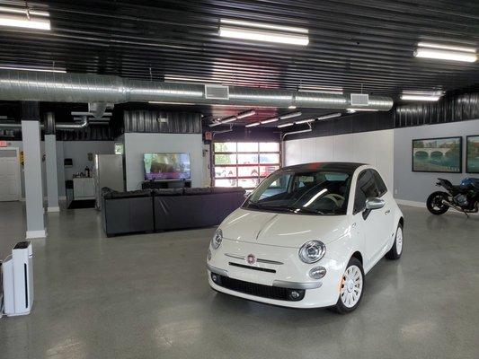 R&B Car Company South Bend Showroom