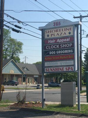 Street sign for Sunshine Spa