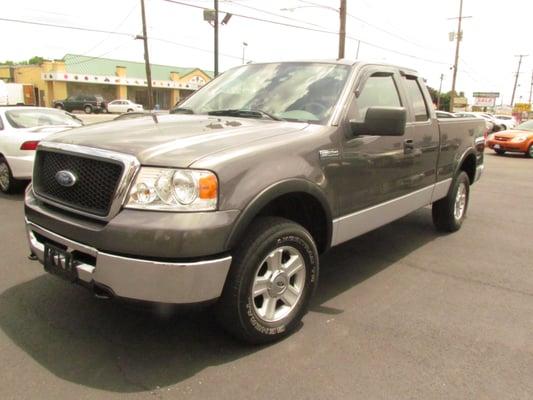 07 Ford F150 XLT 4X4