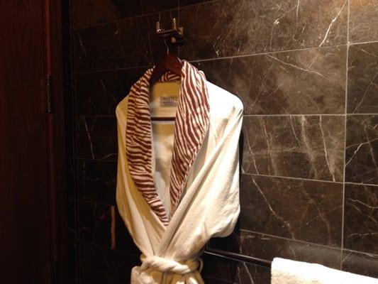 When you are there for your treatments, there are lockers for your things and a robe to use throughout your visit.