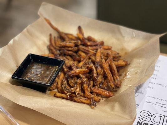 Appetizer - sea salt caramel sweet potato fries - SO DANG GOOD.