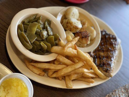 Mahi mahi with scallops, green beans and fries