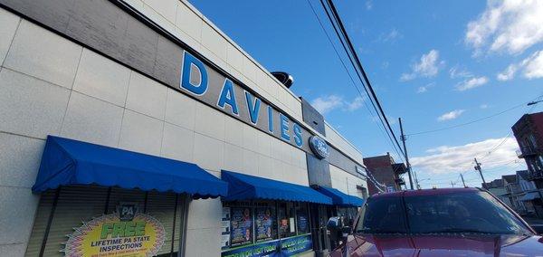 The Davies Ford dealership.....super great folks!