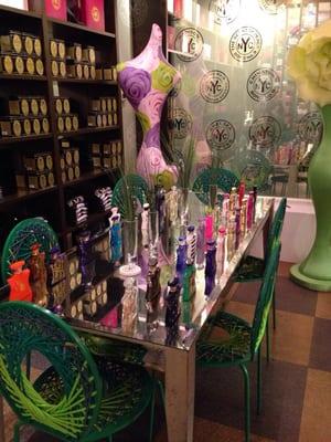 Blending table - be creative - customize your scent