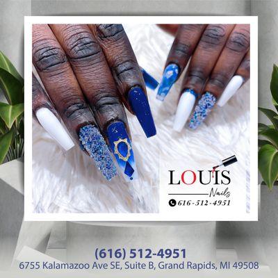 We believe that every day is an opportunity to express yourself, and what better way than with your nails? Whether you're a fan of classic