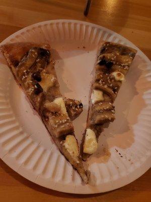 Banana split pizza