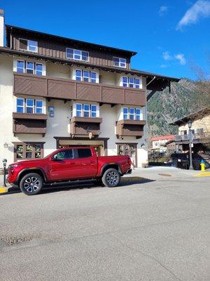 Had a great experience with Jayla Kidd and John Eriksen getting my new Canyon. Love the truck!